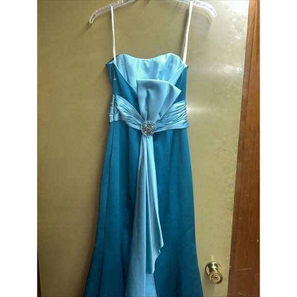 Women’s David’s Bridal Strapless Teal Bridesmaid/Formal Dress Size 2 - Picture 6 of 7